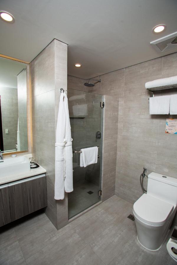 Unwnd Flats Otel Makati City Dış mekan fotoğraf